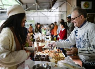 Le marché des étrangers à Hanoi sur le modèle des brocantes Cho Tay Hanoi