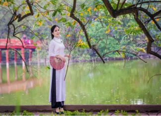 Le lac Hoan Kiem – le lac de l’Épée restituée Le lac Hoan Kiem