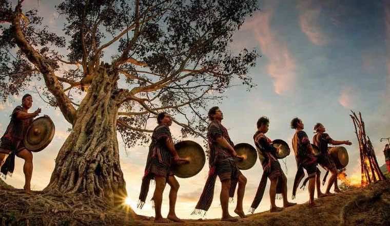 Hauts Plateaux du Centre du Vietnam : Nature Sauvage, Café et Traditions Ancestrales