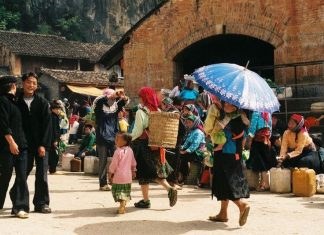 Découverte du marché de Dong Van / Que faire et voir, ethnies à Ha Giang ? marché de Dong Van 1
