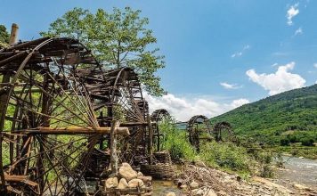 Circuit authentique au Nord Vietnam 17 jours: montagnes, ethnies, rizières en terrasse et mer d’Halong Nord du Vietnam en 17 jours