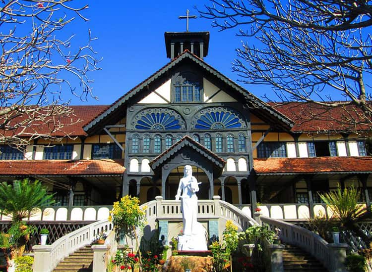 Le Séminaire de Kon Tum : trésor spirituel et culturel des hauts plateaux du Vietnam