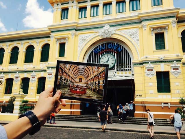 La Poste Centrale de Saigon / Le reflet de Saigon d’autrefois