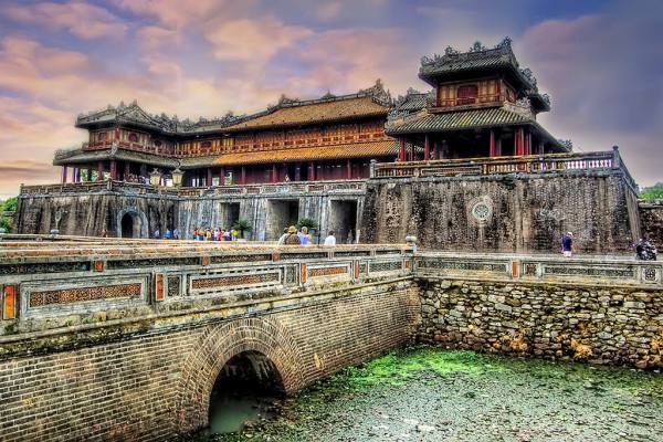 Hue : Pourquoi visiter l&rsquo;Ancienne Capitale Impériale du Vietnam ?
