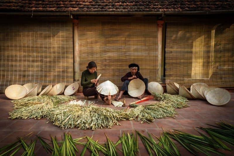 Village du chapeau conique Chuong au Nord du Vietnam – Artisanat traditionnel et symbole de l’identité vietnamienne