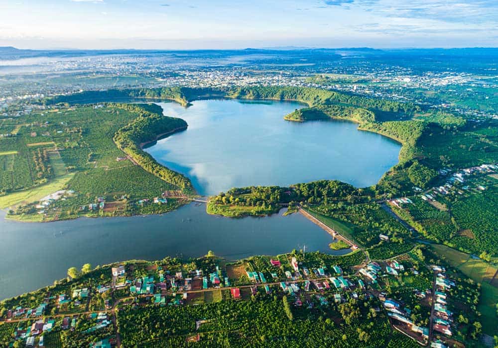Visiter le lac T’Nung dans les hauts plateaux du Vietnam – Trésor naturel et légende de Gia Lai