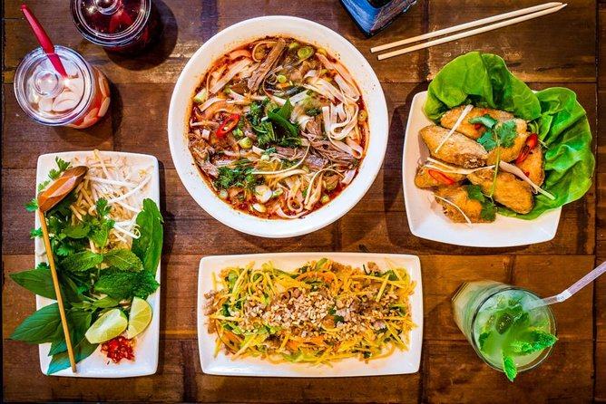 Food Tour Guidé en Scooter au Vietnam – Immersion, sécurité, ruelles secrètes et pépites culinaire