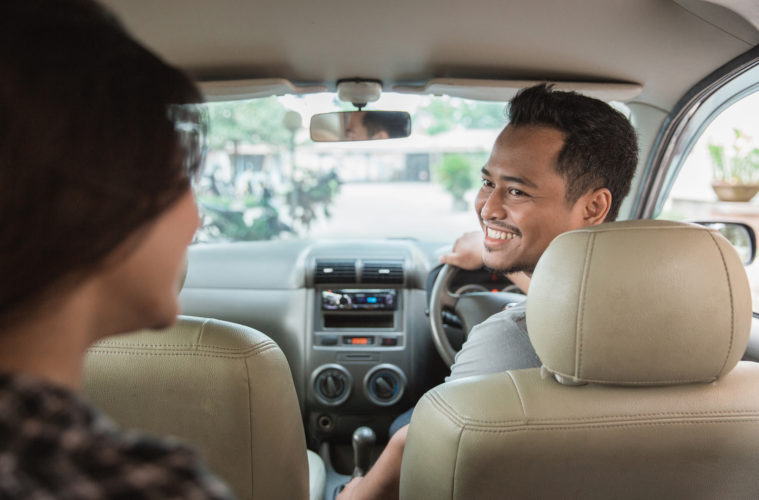 Voiture privée avec chauffeur au Vietnam : Dans quels cas choisir  ?