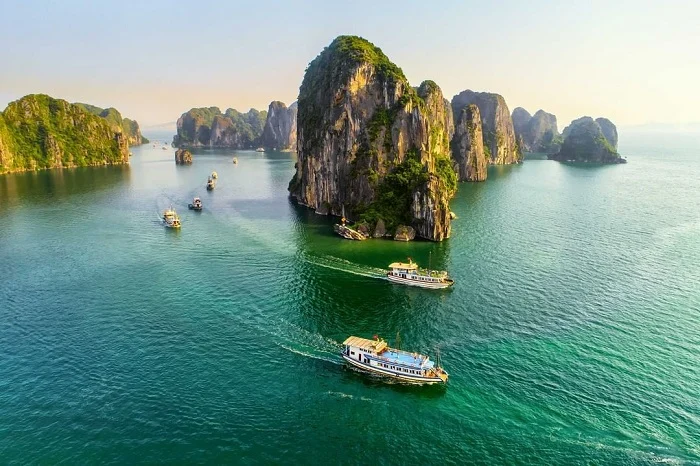 Vietnam 15 jours : Baie d&rsquo;Halong ou Baie de Bai Tu Long, quelle croisière choisir ?