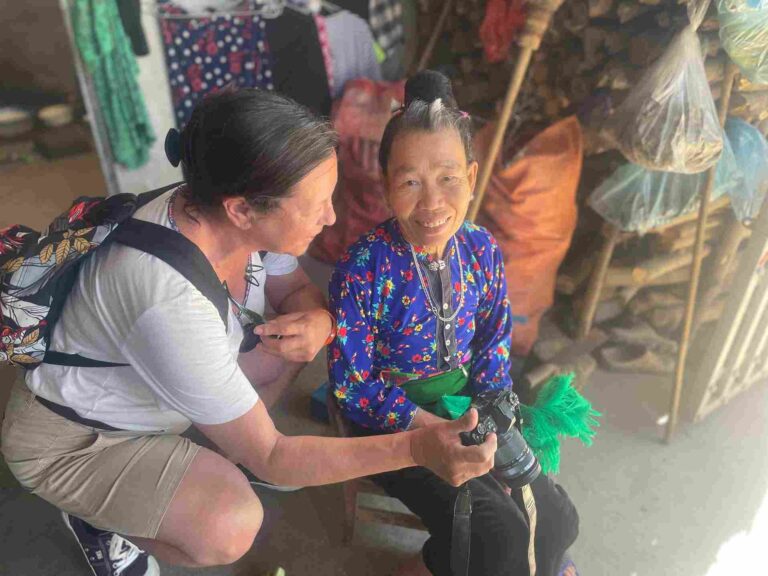 Ce moment de partage permet de mieux comprendre la culture Thaï, de découvrir les traditions locales et de tisser des liens chaleureux avec les habitants,